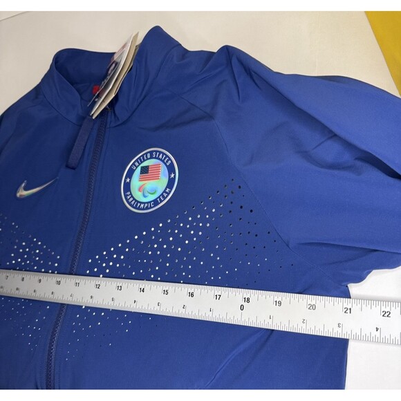 $400 Nike Women’s Medium Paris 2024 Team Issued USA Paralympic Podium Jacket - Picture 8 of 9